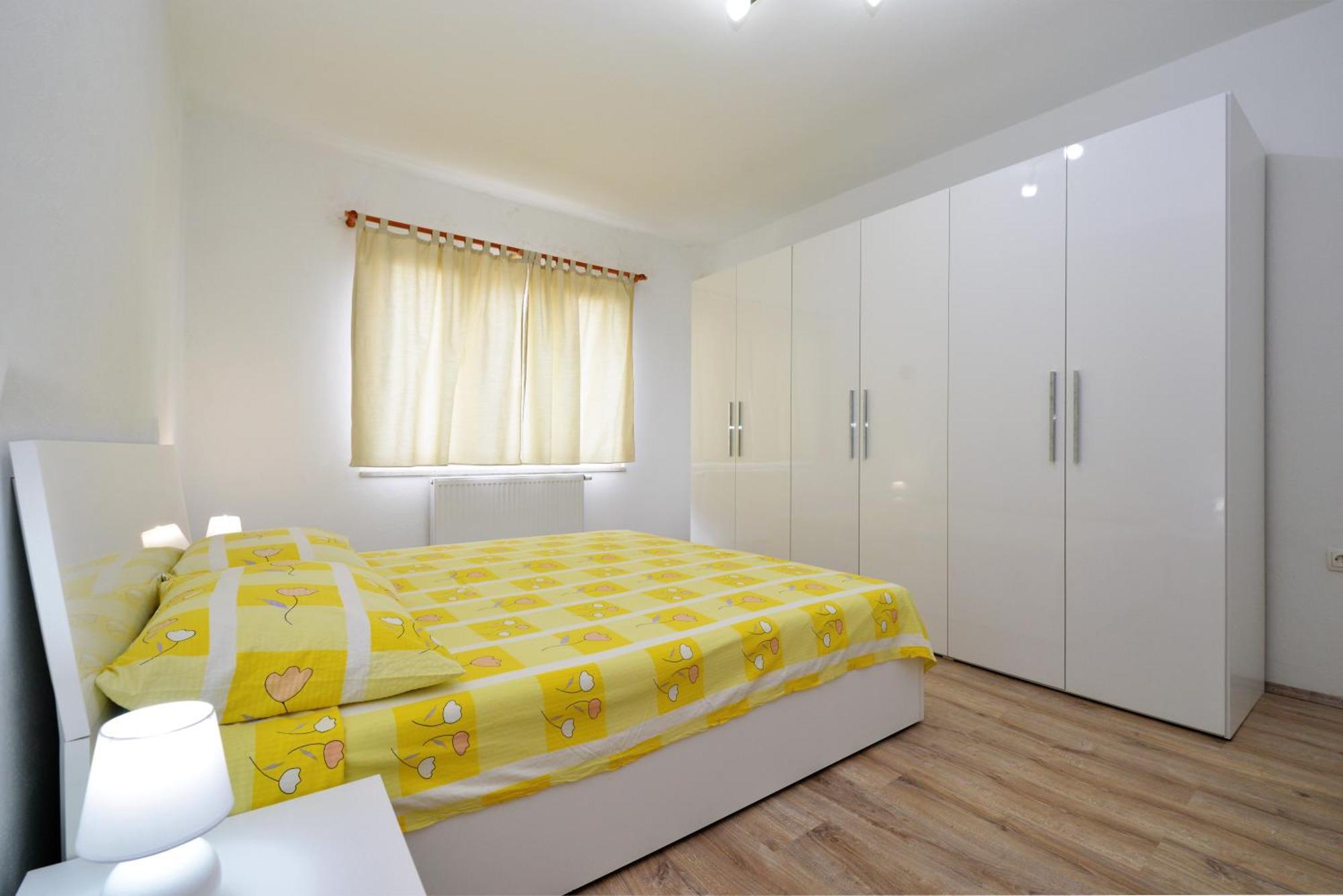Apartment Goranka 2 *