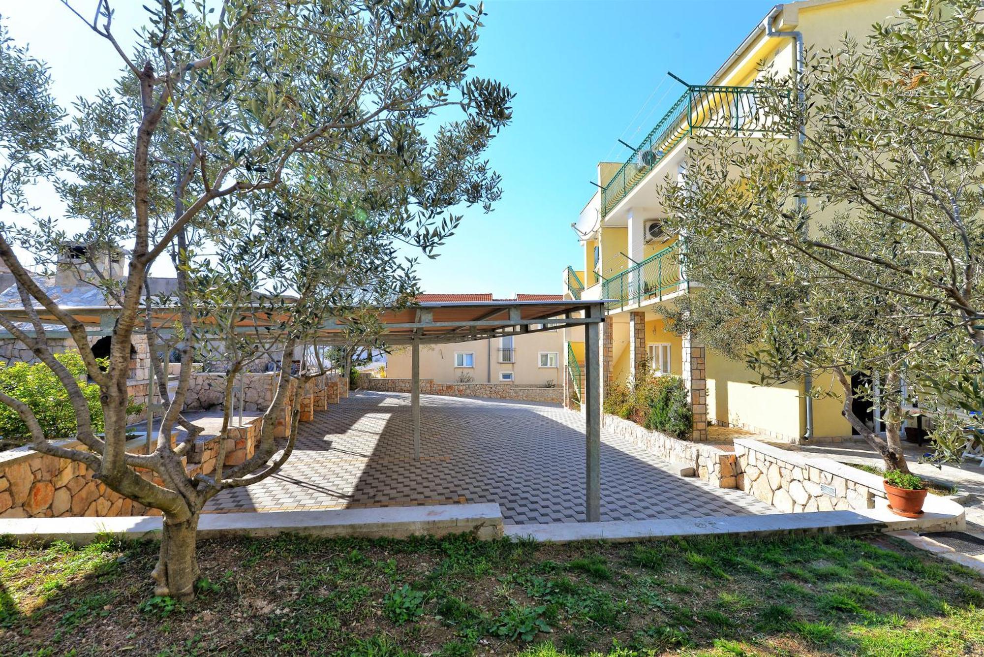 Goranka 2 Apartment Murter